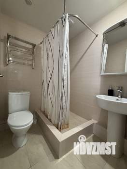1-к квартира, посуточно, 40м2, 1/2 этаж
