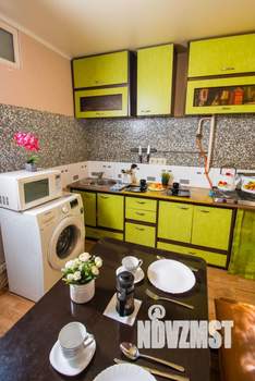 2-к квартира, посуточно, 56м2, 1/1 этаж