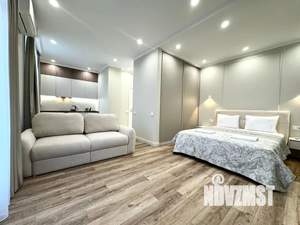 Студия квартира, посуточно, 40м2, 13/18 этаж