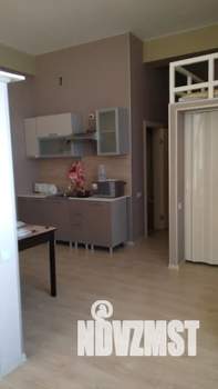 Студия квартира, посуточно, 40м2, 1/5 этаж