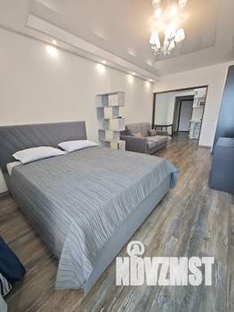 Студия квартира, посуточно, 30м2, 17/18 этаж