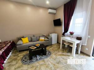 Студия квартира, посуточно, 25м2, 1/3 этаж