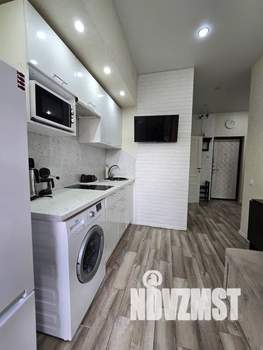 Студия квартира, посуточно, 35м2, 1/6 этаж