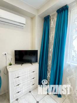 Студия квартира, посуточно, 30м2, 1/4 этаж