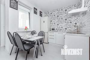 Студия квартира, посуточно, 30м2, 1/12 этаж