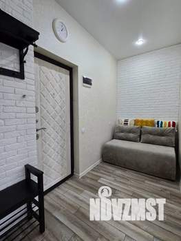 Студия квартира, посуточно, 35м2, 1/6 этаж