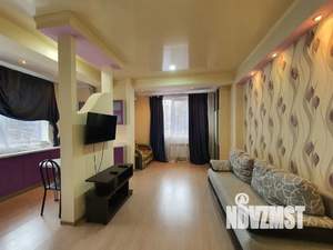 Студия квартира, посуточно, 36м2, 1/5 этаж