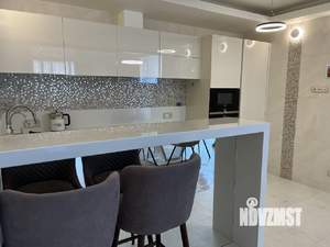 4-к квартира, на длительный срок, 200м2, 16/24 этаж