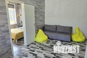 2-к квартира, посуточно, 42м2, 3/3 этаж