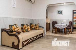 1-к квартира, посуточно, 55м2, 1/1 этаж