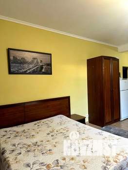 Студия квартира, посуточно, 36м2, 1/3 этаж