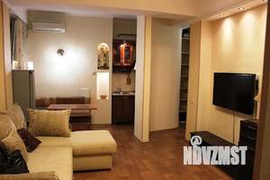 Студия квартира, посуточно, 38м2, 2/4 этаж