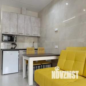 Студия квартира, посуточно, 30м2, 7/20 этаж
