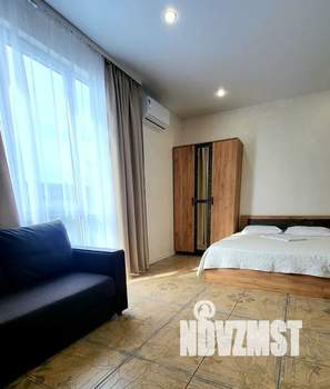 Студия квартира, посуточно, 40м2, 3/3 этаж