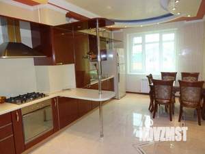 2-к квартира, посуточно, 65м2, 1/1 этаж