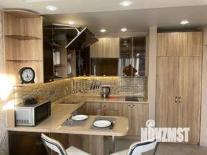 1-к квартира, посуточно, 65м2, 1/3 этаж