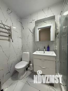 Студия квартира, посуточно, 32м2, 1/4 этаж