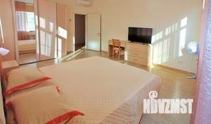 3-к квартира, посуточно, 100м2, 1/1 этаж