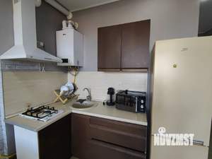 Студия квартира, посуточно, 32м2, 1/3 этаж