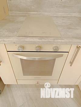 Студия квартира, посуточно, 32м2, 1/4 этаж