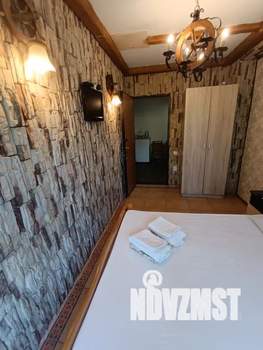 1-к квартира, посуточно, 18м2, 1/2 этаж