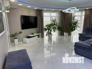 4-к квартира, посуточно, 180м2, 1/1 этаж