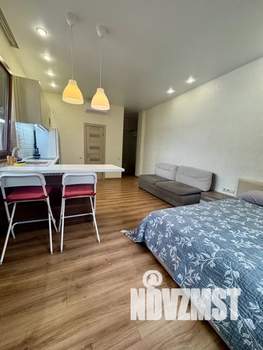 Студия квартира, посуточно, 37м2, 2/5 этаж