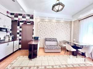 1-к квартира, на длительный срок, 65м2, 2/4 этаж