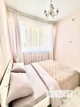 1-к квартира, посуточно, 40м2, 6/18 этаж