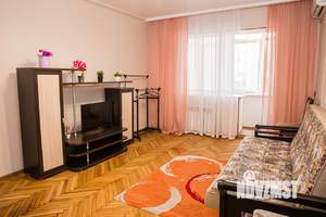 2-к квартира, посуточно, 45м2, 1/1 этаж