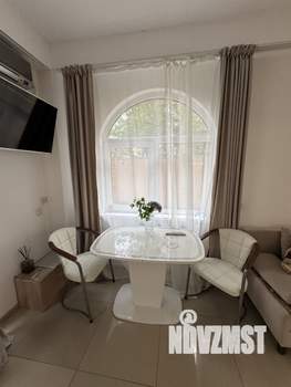 Студия квартира, посуточно, 28м2, 1/6 этаж