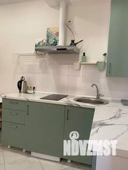 Студия квартира, посуточно, 27м2, 1/10 этаж
