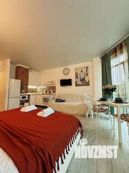 Студия квартира, посуточно, 32м2, 1/23 этаж