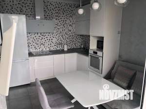 1-к квартира, посуточно, 50м2, 1/1 этаж