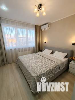 1-к квартира, посуточно, 42м2, 6/12 этаж