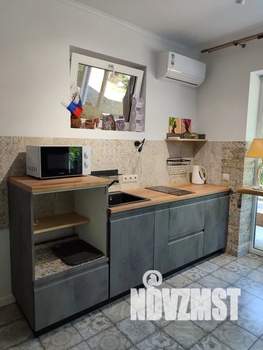 Студия квартира, посуточно, 32м2, 1/3 этаж