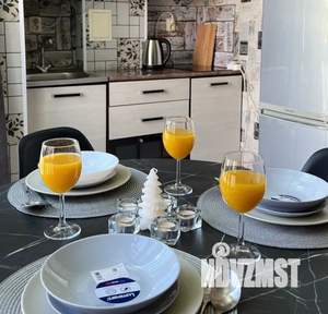 Студия квартира, посуточно, 45м2, 5/10 этаж