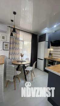 Студия квартира, посуточно, 35м2, 1/7 этаж