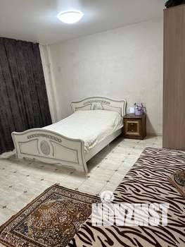 Студия квартира, посуточно, 35м2, 1/3 этаж