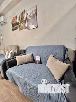 Студия квартира, посуточно, 38м2, 1/5 этаж