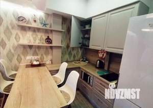 Студия квартира, посуточно, 30м2, 1/4 этаж