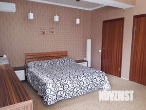 2-к квартира, посуточно, 80м2, 1/3 этаж