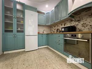 2-к квартира, посуточно, 64м2, 1/1 этаж