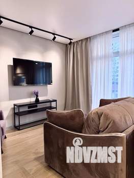 1-к квартира, посуточно, 34м2, 10/18 этаж
