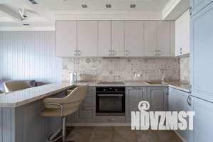 1-к квартира, посуточно, 42м2, 23/25 этаж