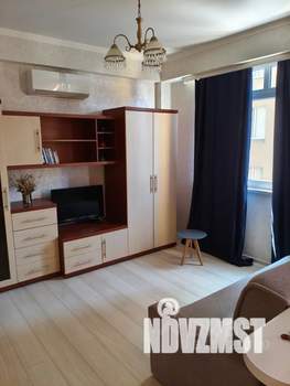 Студия квартира, посуточно, 42м2, 4/8 этаж