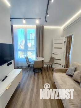 2-к квартира, посуточно, 40м2, 9/17 этаж