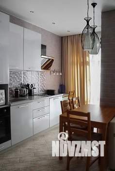 Студия квартира, посуточно, 30м2, 1/4 этаж