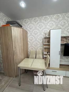 Студия квартира, посуточно, 40м2, 1/4 этаж