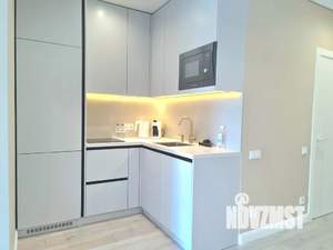 Студия квартира, посуточно, 32м2, 1/8 этаж